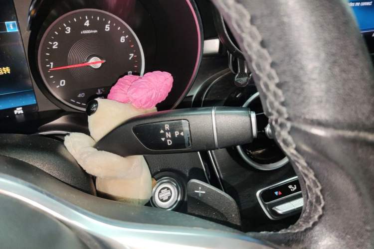 Used Mercedes-Benz C-Class 2019 C 180 L Fashion Edition Sport Version Gear Lever