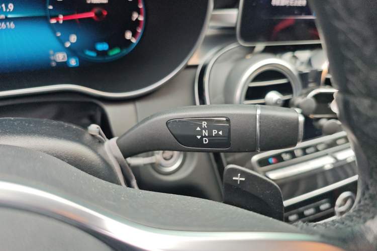 Used Mercedes-Benz C-Class 2019 C 260 Estate Gear Lever