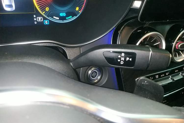 Used Mercedes-Benz C-Class 2019 Restyled C 260 L Sport Edition Gear Lever