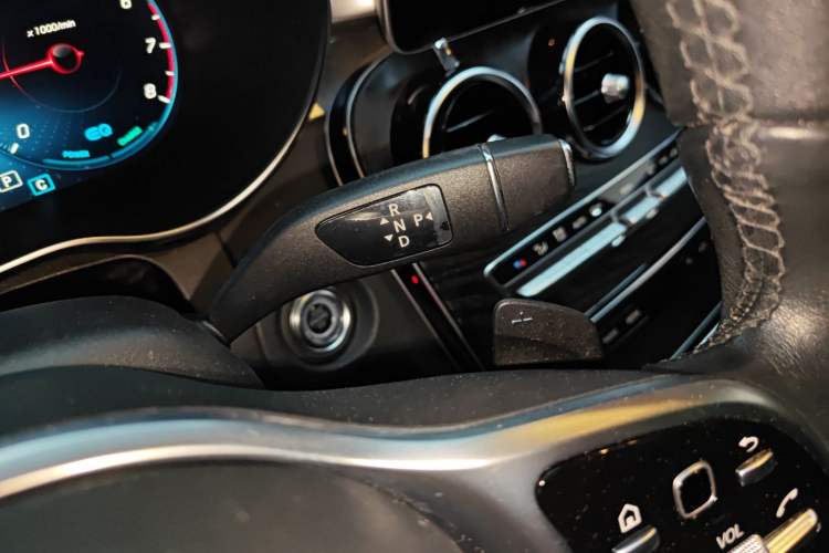 Used Mercedes-Benz C-Class 2019 Restyled C 260 L Sport Edition Gear Lever