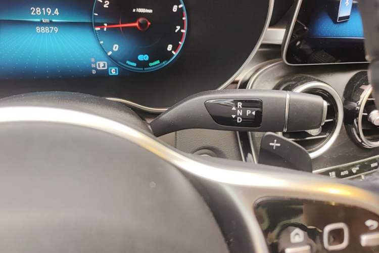 Used Mercedes-Benz C-Class 2019 C 260 L 4MATIC Sport Edition Gear Lever