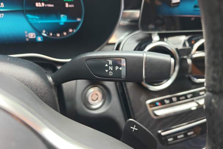 Used Mercedes-Benz C-Class 2019 Restyled C 260 L Sport Edition Gear Lever