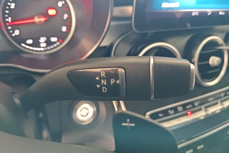Used Mercedes-Benz C-Class 2019 C 180 L Fashion Edition Sport Version Gear Lever