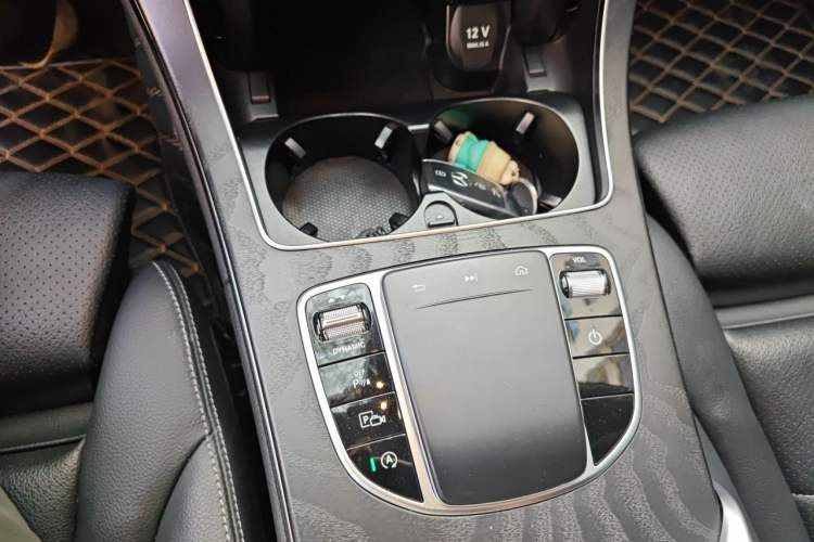 Used Mercedes-Benz C-Class 2019 C 180 L Fashion Edition Sport Version Gear Lever