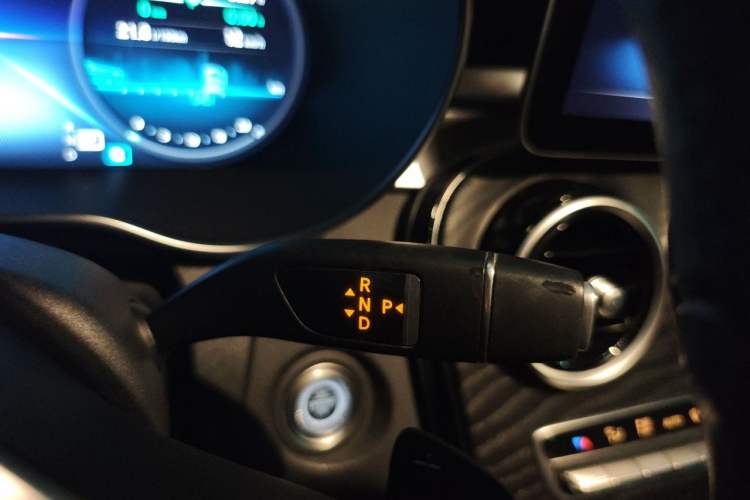 Used Mercedes-Benz C-Class 2019 Restyled C 260 L Sport Edition Gear Lever