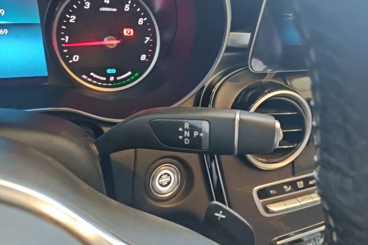 Used Mercedes-Benz C-Class 2019 C 260 L Sport Edition Gear Lever