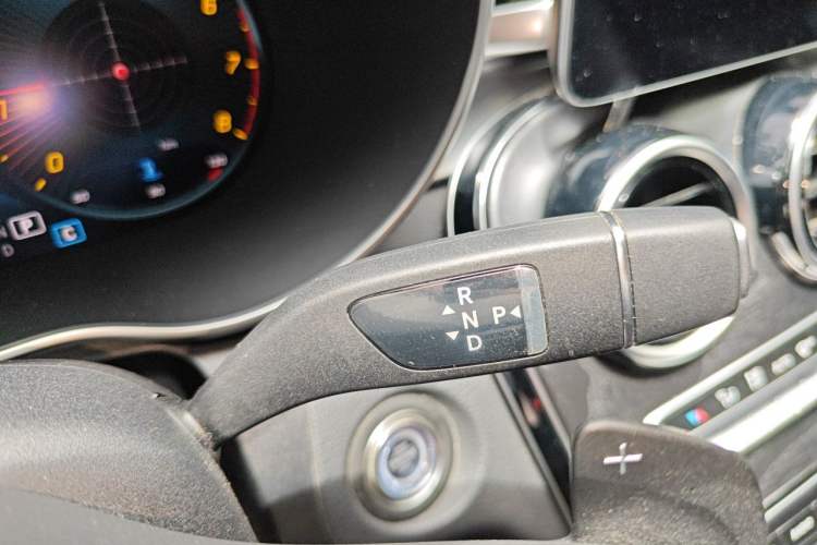 Used Mercedes-Benz C-Class 2019 Restyled C 260 L Sport Edition Gear Lever