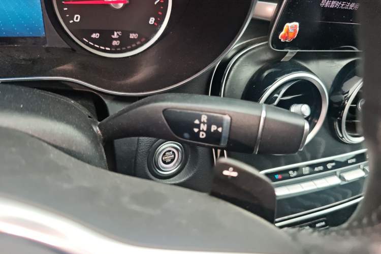Used Mercedes-Benz C-Class 2019 C 180 L Fashion Edition Sport Version Gear Lever