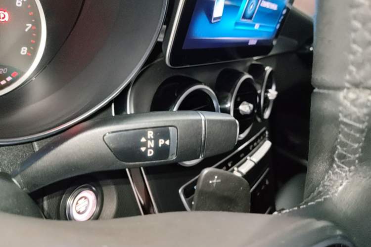 Used Mercedes-Benz C-Class 2019 C 180 L Fashion Edition Sport Version Gear Lever