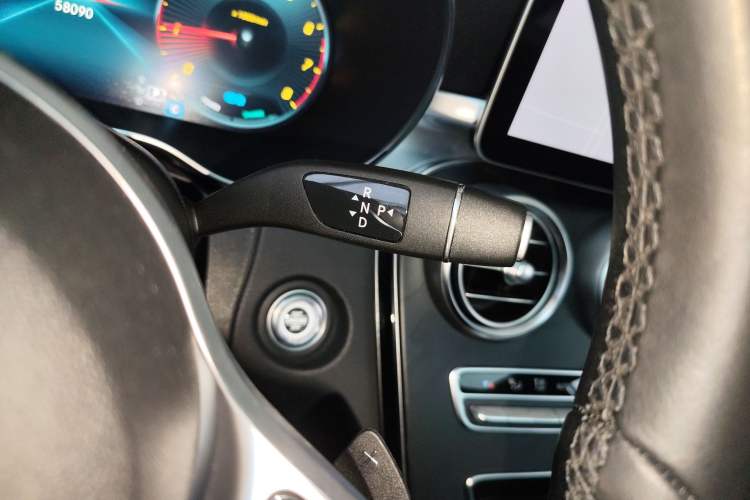 Used Mercedes-Benz C-Class 2019 C 260 Estate Gear Lever