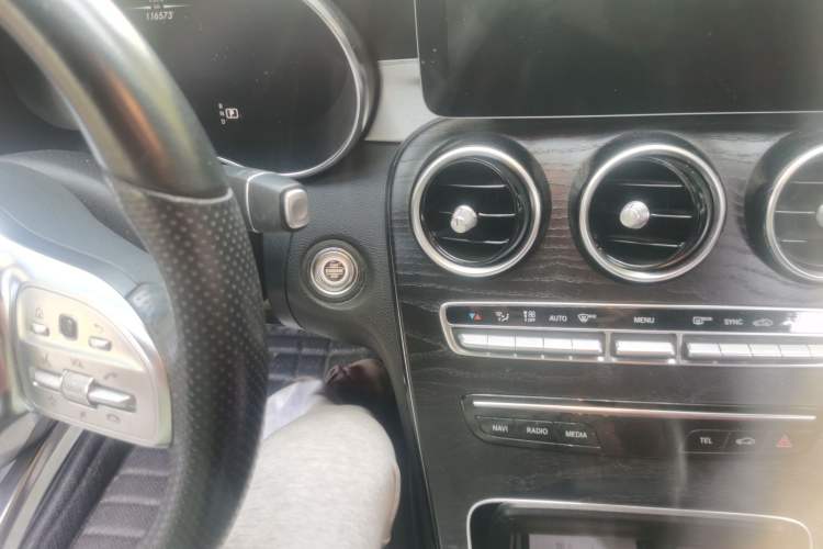 Used Mercedes-Benz C-Class 2019 C 260 Sport Edition Gear Lever