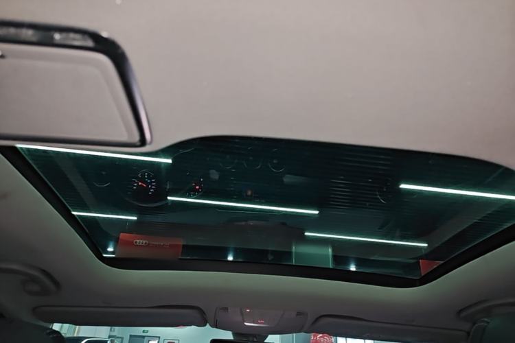 Used Mercedes-Benz C-Class 2019 C 260 L Sport Edition Headliner