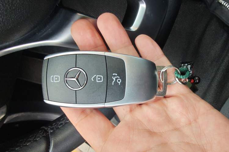 Used Mercedes-Benz C-Class 2019 C 260 Estate Interior 1