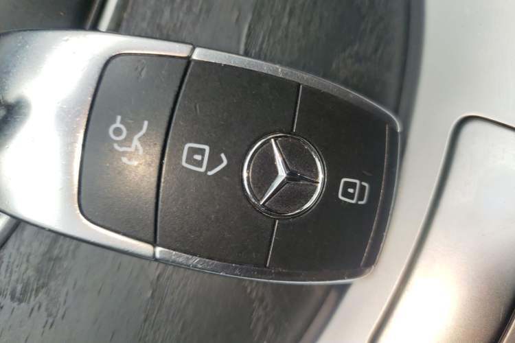 Used Mercedes-Benz C-Class 2019 C 260 Estate Interior 1