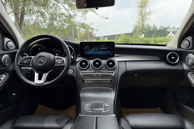 Used Mercedes-Benz C-Class 2019 C 260 L Sport Edition Interior 1
