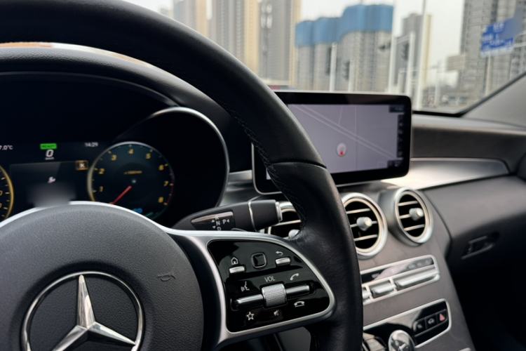 Used Mercedes-Benz C-Class 2019 C 260 Estate Interior 1