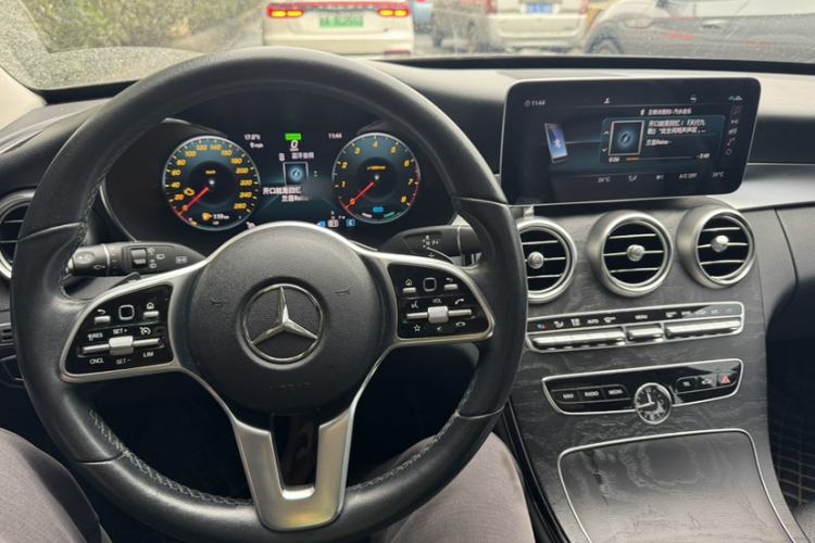 Used Mercedes-Benz C-Class 2019 C 260 Estate Interior 3