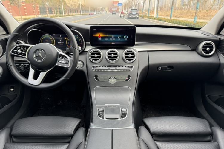 Used Mercedes-Benz C-Class 2019 C 260 Estate Interior 3