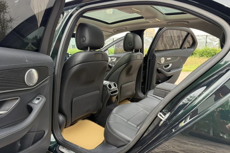 Used Mercedes-Benz C-Class 2019 C 260 L Sport Edition Interior 5
