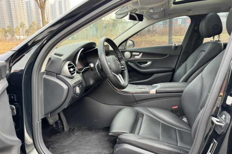 Used Mercedes-Benz C-Class 2019 C 260 Estate Interior 5
