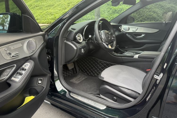Used Mercedes-Benz C-Class 2019 C 260 Sport Edition 4MATIC Interior 5