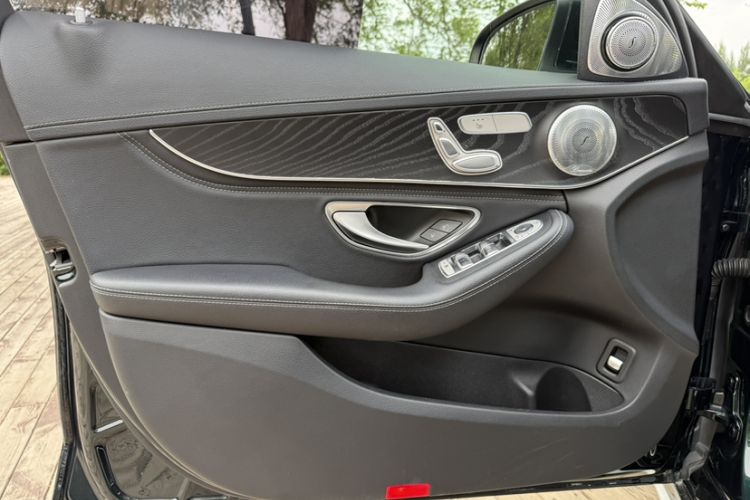 Used Mercedes-Benz C-Class 2019 C 260 L Sport Edition Interior 6