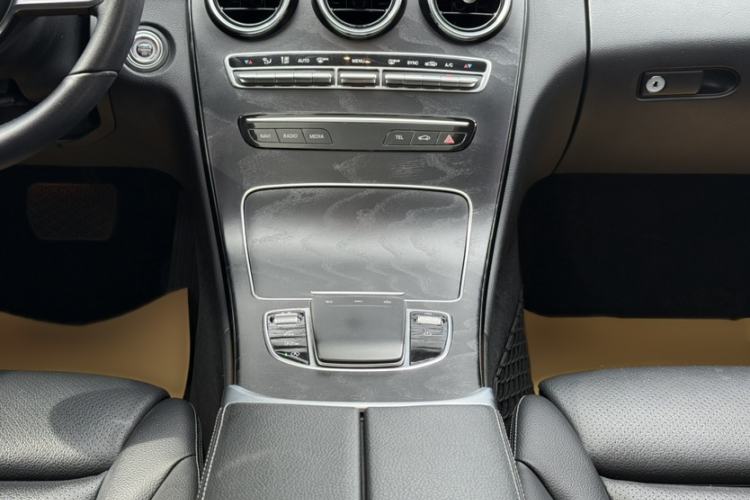 Used Mercedes-Benz C-Class 2019 C 260 L Sport Edition Interior 8