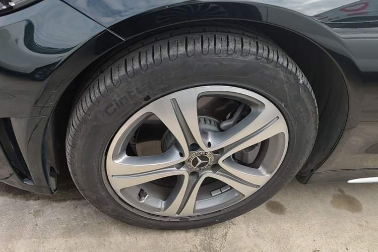 Used Mercedes-Benz C-Class 2019 Restyled C 260 L Sport Edition Left Front Wheel Hub