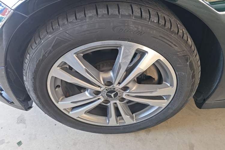 Used Mercedes-Benz C-Class 2019 C 180 L Fashion Edition Sport Version Left Front Wheel Hub
