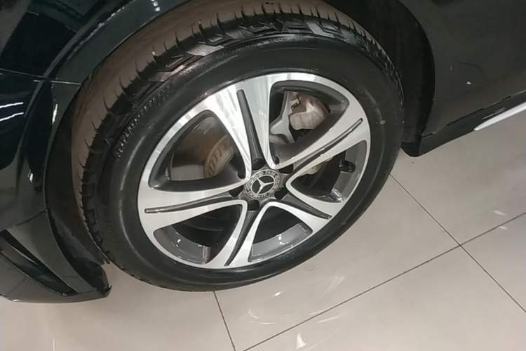 Used Mercedes-Benz C-Class 2019 C 260 L Sport Edition Left Front Wheel Hub
