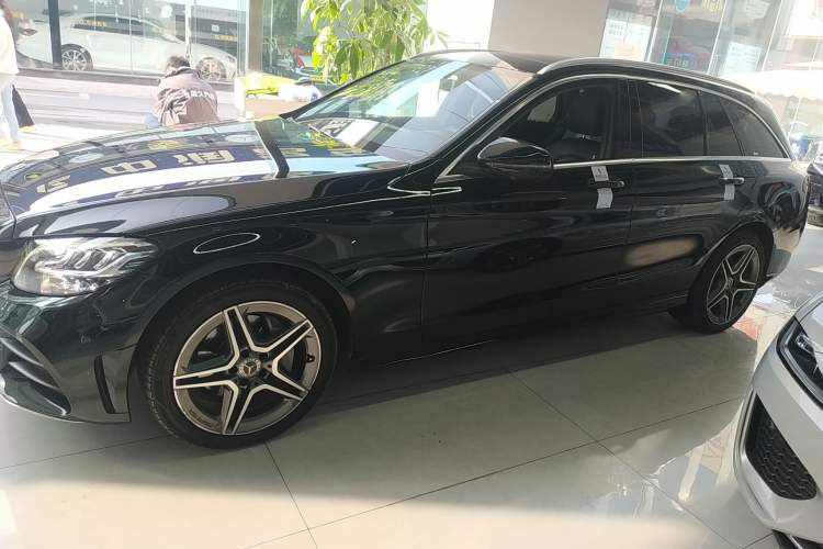 Used Mercedes-Benz C-Class 2019 C 260 Estate Left Side