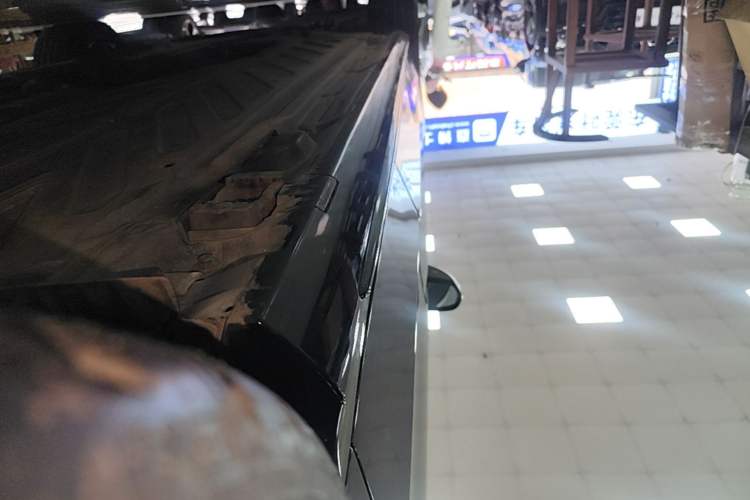 Used Mercedes-Benz C-Class 2019 C 260 Sport Edition 4MATIC Left Side Sill