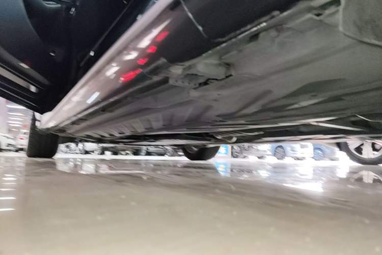 Used Mercedes-Benz C-Class 2019 C 180 L Fashion Edition Sport Version Left Side Sill