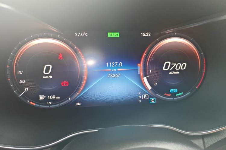 Used Mercedes-Benz C-Class 2019 C 260 Estate Odometer Close Up