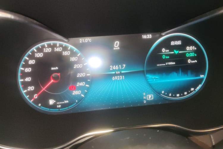 Used Mercedes-Benz C-Class 2019 Restyled C 260 L Sport Edition Odometer Close Up