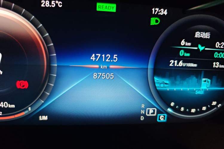Used Mercedes-Benz C-Class 2019 Restyled C 260 L Sport Edition Odometer Close Up