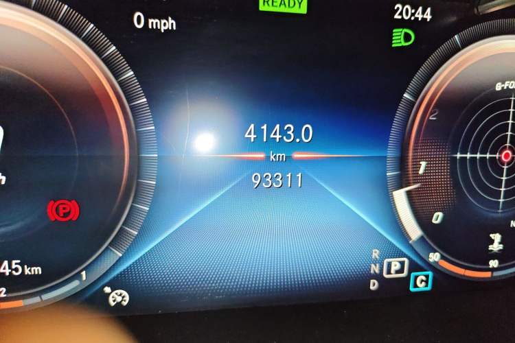 Used Mercedes-Benz C-Class 2019 Restyled C 260 L Sport Edition Odometer Close Up