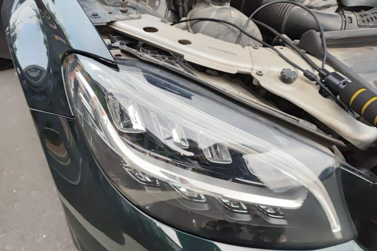 Used Mercedes-Benz C-Class 2019 C 180 L Fashion Edition Sport Version Right Front Headlight