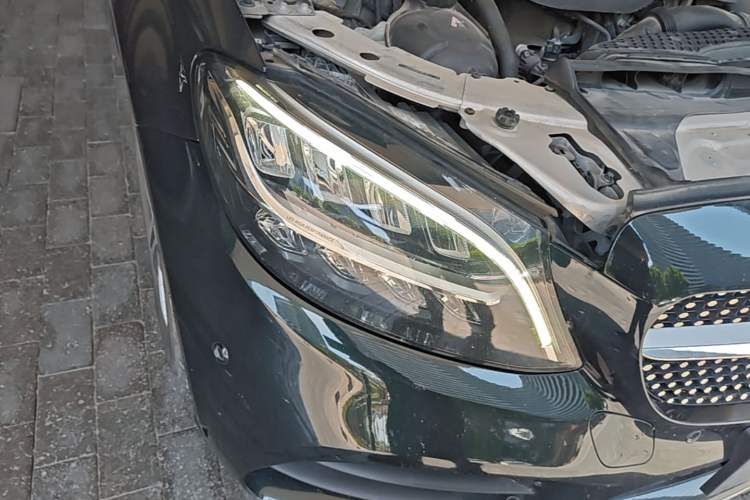 Used Mercedes-Benz C-Class 2019 C 260 L Sport Edition Right Front Headlight