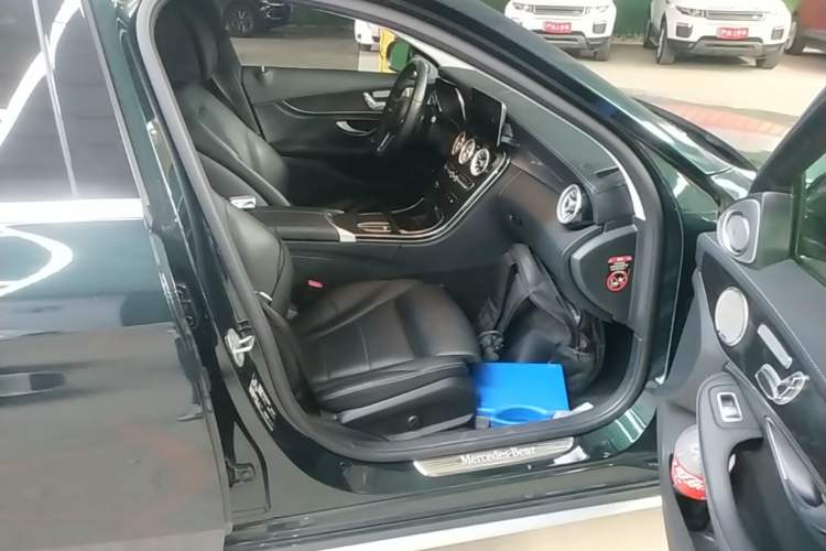 Used Mercedes-Benz C-Class 2019 Restyled C 260 L Sport Edition Right Front Seat