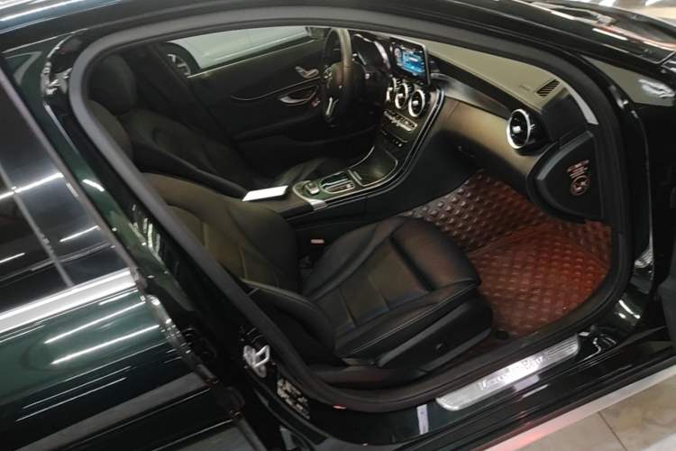 Used Mercedes-Benz C-Class 2019 C 180 L Fashion Edition Sport Version Right Front Seat
