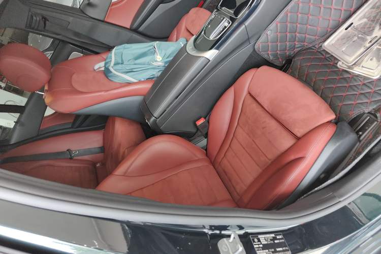 Used Mercedes-Benz C-Class 2019 C 260 Sport Edition Right Front Seat