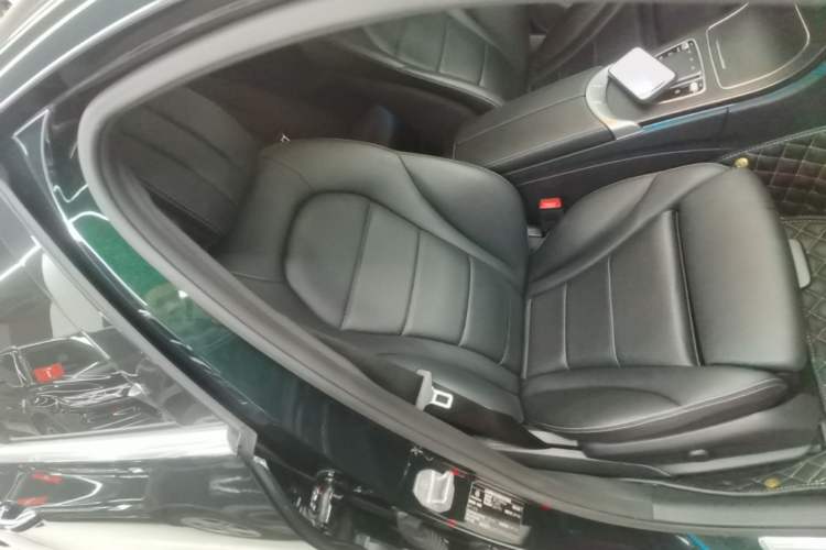 Used Mercedes-Benz C-Class 2019 Restyled C 260 L Sport Edition Right Front Seat