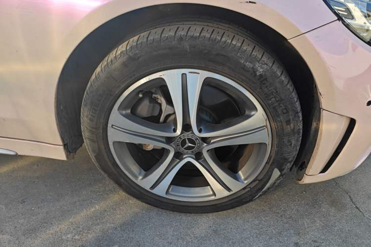 Used Mercedes-Benz C-Class 2019 Restyled C 260 L Sport Edition Right Front Wheel Hub