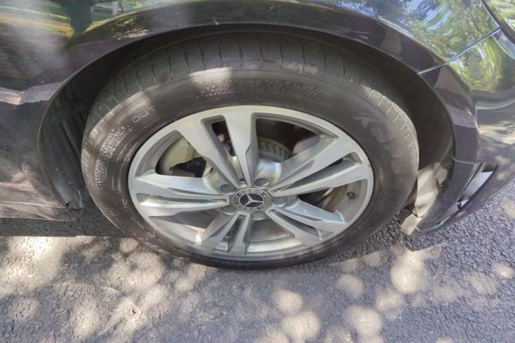 Used Mercedes-Benz C-Class 2019 C 180 L Fashion Edition Sport Version Right Front Wheel Hub