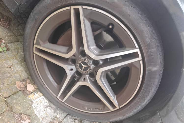 Used Mercedes-Benz C-Class 2019 C 260 Estate Right Front Wheel Hub