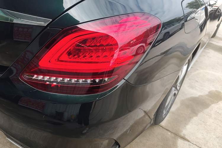 Used Mercedes-Benz C-Class 2019 Restyled C 260 L Sport Edition Right Rear Taillight