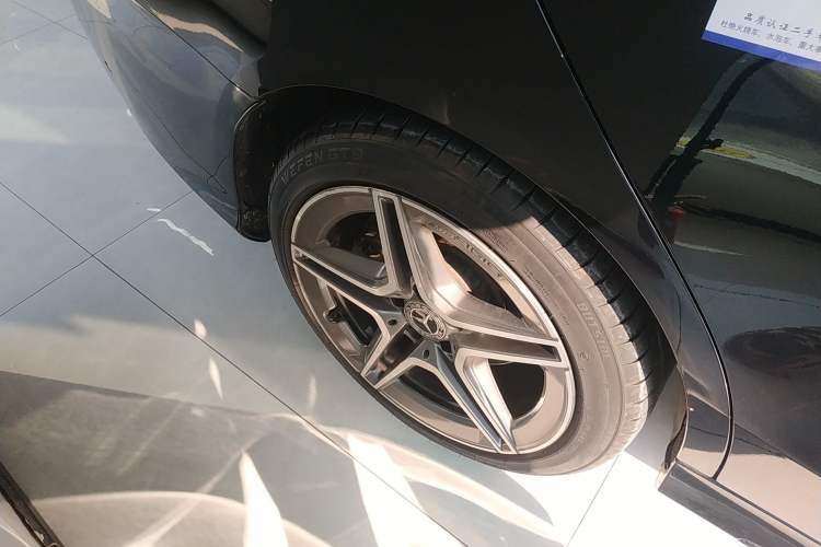 Used Mercedes-Benz C-Class 2019 C 260 Estate Right Rear Wheel Hub