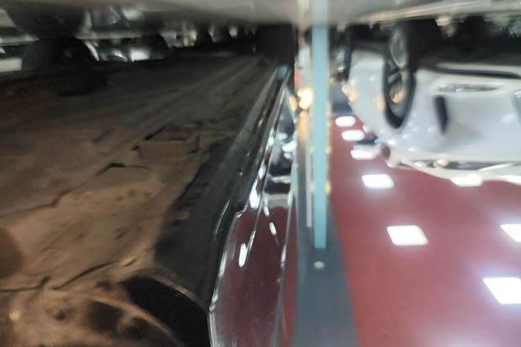 Used Mercedes-Benz C-Class 2019 C 260 Sport Edition 4MATIC Right Side Sill