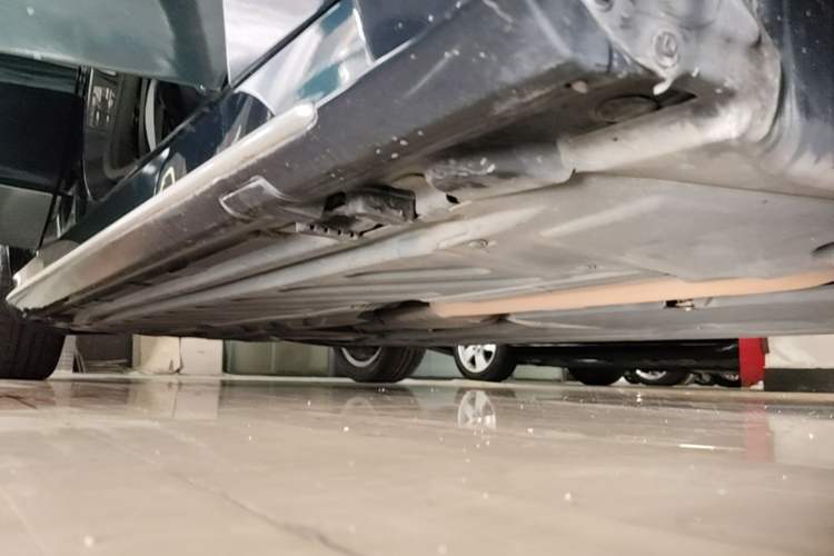 Used Mercedes-Benz C-Class 2019 C 180 L Fashion Edition Sport Version Right Side Sill